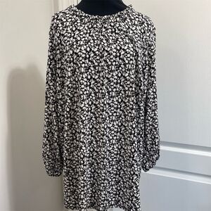 Adrianna Papell Women's 1X Floral Blouse Black Cream Elegant/Chic NWT